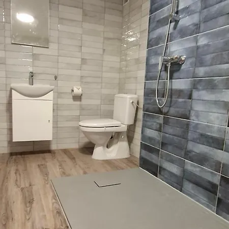 Simor 59 Spacious Location * Esztergom