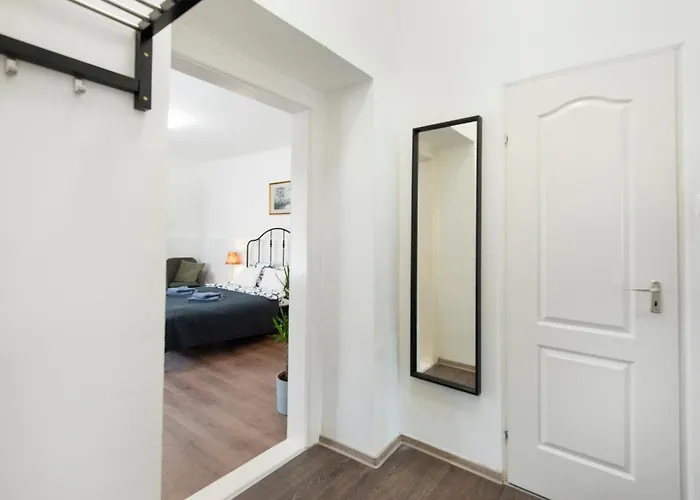 Simor 59 Spacious Location דירה אסטרגום