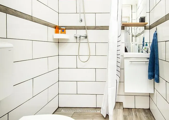 Simor 59 Spacious Location * אסטרגום